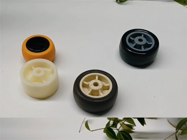 如何确保万向轮的颜色，试试NH310便携式色差仪！